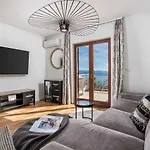 Apartment Mak