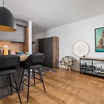 Apartment Mak